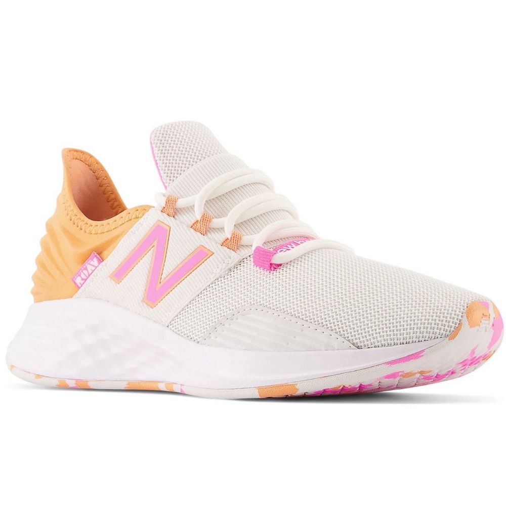 NWOT NEW BALANCE FRESH FOAM ROAV KIDS SNEAKERS SIZE 6